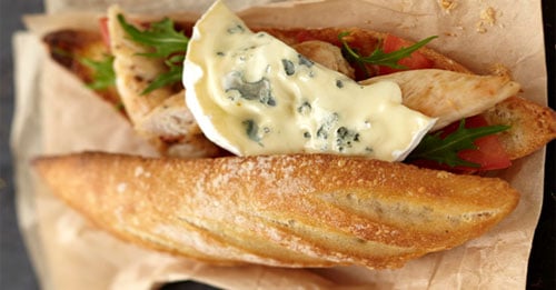 Sandwich au poulet et Bresse bleu